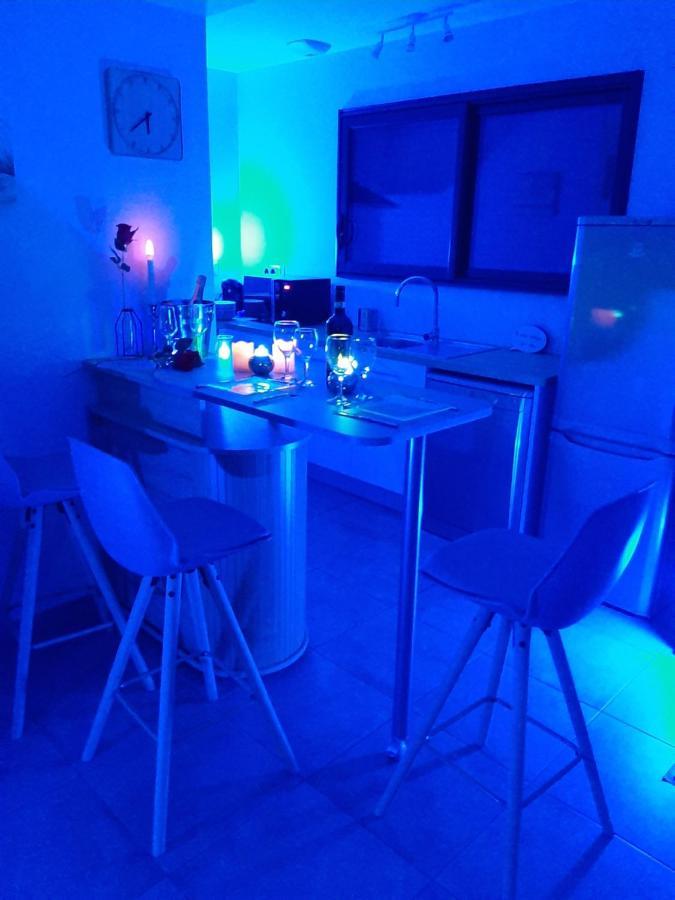 Ychoux Un Sejour Romantique En Couple Avec Jacuzzi Prive Chromotherapie Jardin Maison Privee מראה חיצוני תמונה